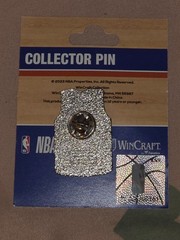 New York Knicks Jersey Collectors Pin