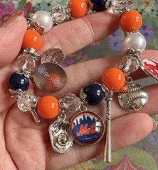 Women’s NEW YORK METS Baseball Charm Bracelet Metal Glass Charms Stretchy