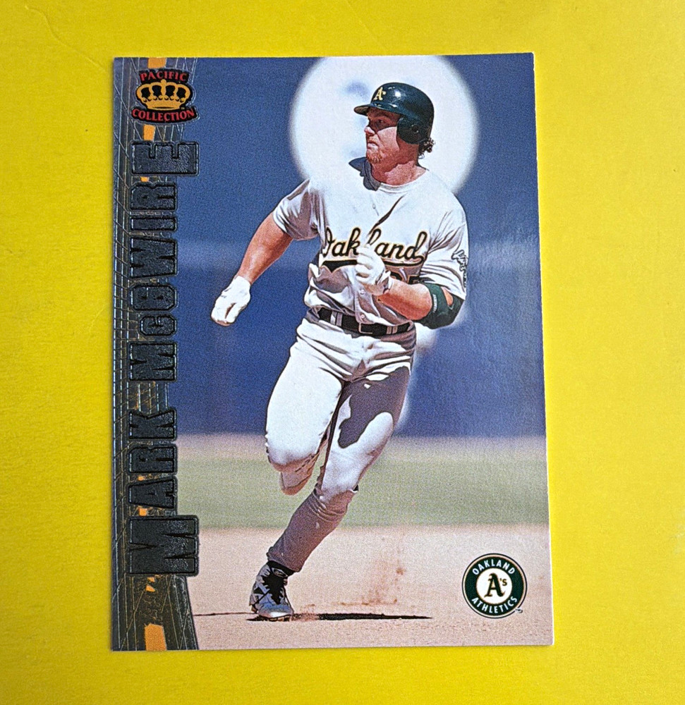Pacific 1997 Crown Collection Mark McGwire #173 Silver Oakland Athletics