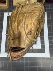 1960s MacGregor PXCX Professional Model Fielder’s Glove – Original Lace ARC