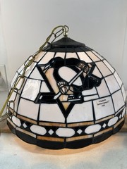 Pittsburgh Penguins Tiffany-style Glass Pub Pendant Light Pull Chain Vintage Bar