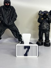 NY sport Card Stand