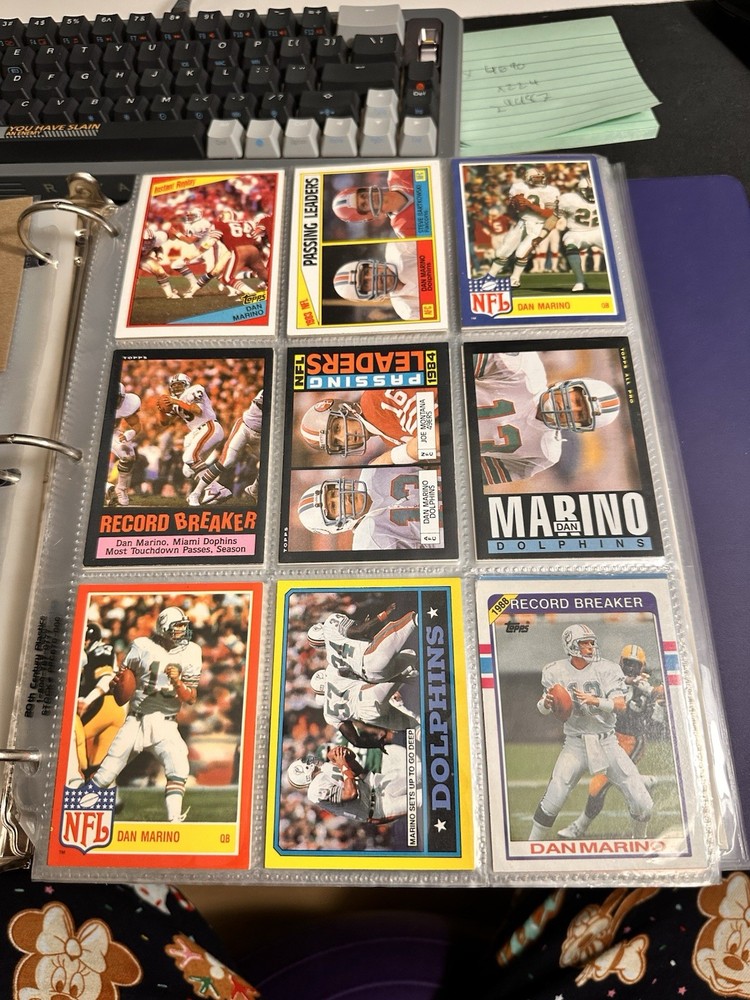 Dan Marino Binder – 1985-1999 Football Cards Lot Miami Dolphins HOF (200+)