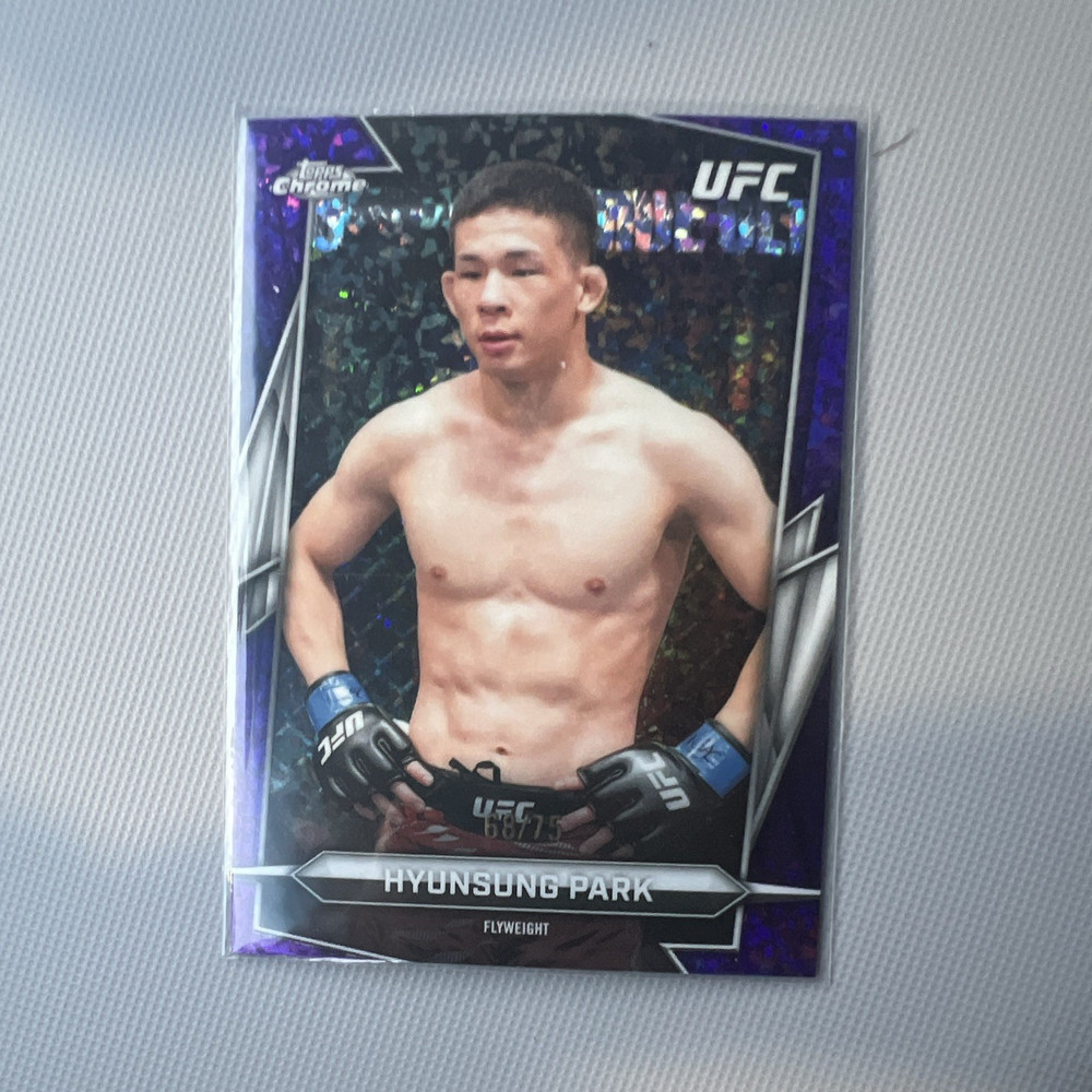 2025 Topps Chrome UFC Hyunsung Park Blue Wave Refractor 68/75 Rookie #169