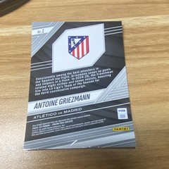 Panini 2025-26 Prizm Soccer Fearless Antoine Griezmann Atlético de Madrid #1