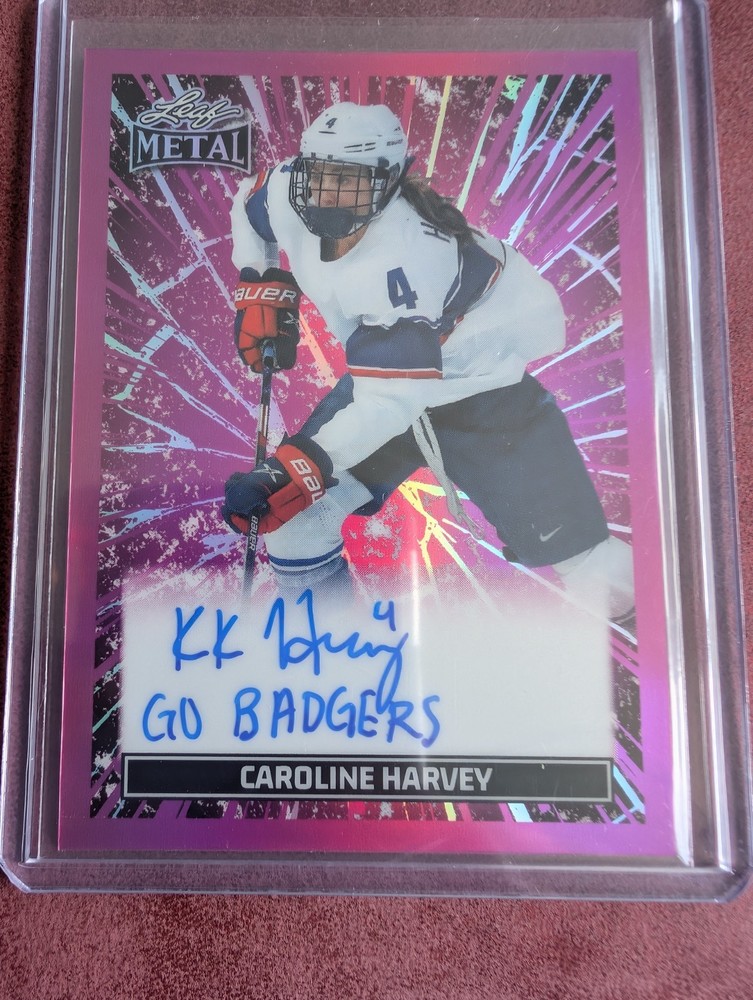 Caroline Harvey Auto 2/5 – 2026 Leaf Metal MA-CH1 Pink Cracked Ice