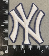 WHITE AND NAVY NEW YORK YANKEES MLB BASEBALL EMBROIDERED IRON ON PATCH