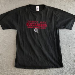 Tampa Bay Buccaneers Shirt Men’s Large Black Embroirdered NFL Made in USA Tee