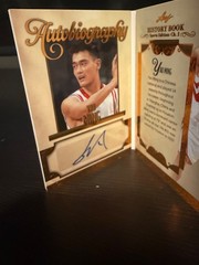 2025 Leaf History Book A-YMI YAO MING Autobiography Booklet Bronze Auto 12/25