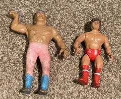 Collection of 17 Vintage 1980’s WWF Wrestling Action Figures Hulk Hogan Etc
