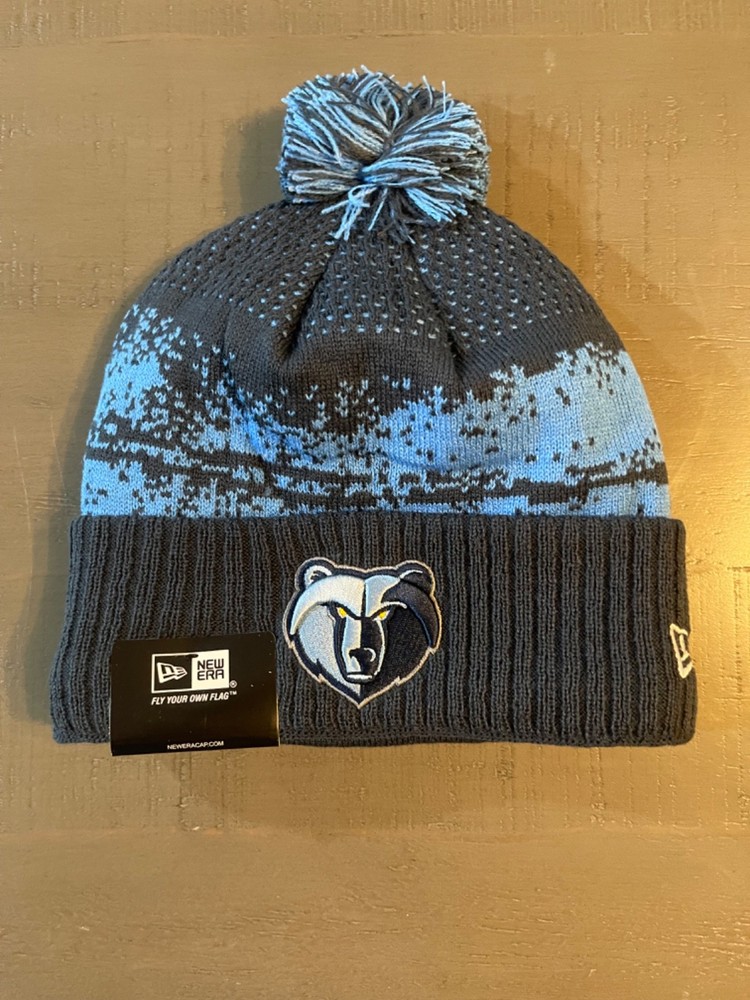NBA 2024 MEMPHIS GRIZZLIES NEW ERA SIDELINE ON FIELD SPORT KNIT Beanie POM POM