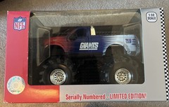 New York Giants 2003 1:32 Scale Ford F-350 Monster Truck Die-Cast
