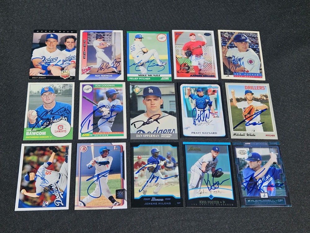 15 Ct LOS ANGELES DODGERS In-person Signed AUTO LOT G