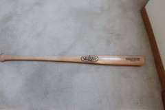 Louisville Slugger NEW GENUINE Wood Baseball Bat Made in USA 34″ 35oz