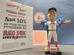 Mookie Betts Boston Red Sox MLB 2018 SGA Bobblehead NIB Splash Bobble