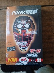 Pinnacle 1997-98 NHL Hockey Cards Sealed Box 20 Packs 10 Cards Each