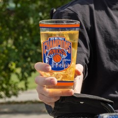 New York Knicks NBA Champions 16 oz. Pint Beer Glass