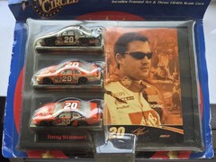 Tony Stewart #20 Home Depot 1:64 Diecast 3-Car Gift Pack Winner’s Circle NASCAR