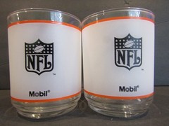 Chicago Bears NFL & Mobil Set of 2 Frosted DOF Rocks WHISKEY Bourbon 4″ Glasses