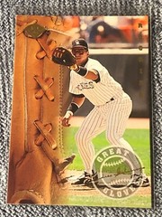 INSERT MNT NMT Andres Galarraga 1995 Leaf Great Gloves 5/16 Colorado Rockies