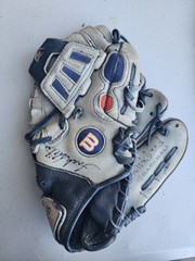 WILSON BASEBALL GLOVE – MITT ALL POSITION 10 1/2 in #425 AGE 7-9 – RHT