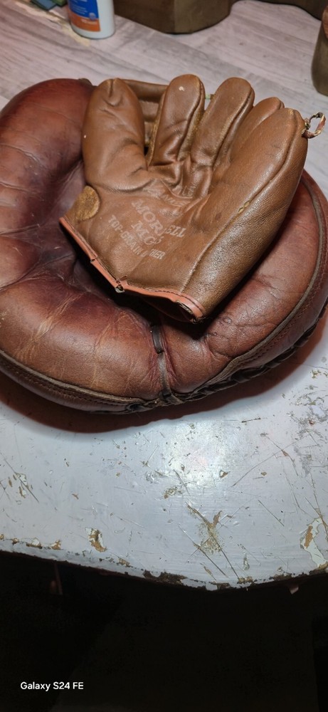 Vintage Revalation Hinge Pad Catchers Mitt Little Yankee Morrell MG-3 Glove