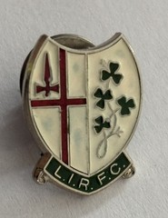 LONDON IRISH RFC OFFICIAL RUGBY LAPEL PIN BADGE from 1980s