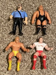 Collection of 17 Vintage 1980’s WWF Wrestling Action Figures Hulk Hogan Etc