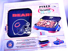 NFL CHICAGO BEARS PYREX CASSEROLE DISH WITH CARRIER HOT COLD~ NEW!