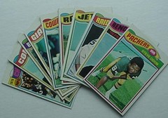 1977 TOPPS FOOTBALL CARD SINGLES (1-264) 50¢ EACH w/DISCOUNT / $3.00 MINIMUM***