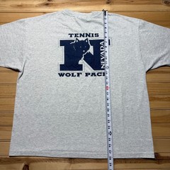 Vintage 90s Hanes Tennis Nevada Wolf Pack NCAA Big West Graphic T-Shirt USA – XL
