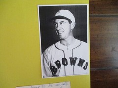 BOB MALLOY(Died in 2007)Signed 2 1/2 X 4 3/4 Note w/8 x 11 Display w/Stats/Photo