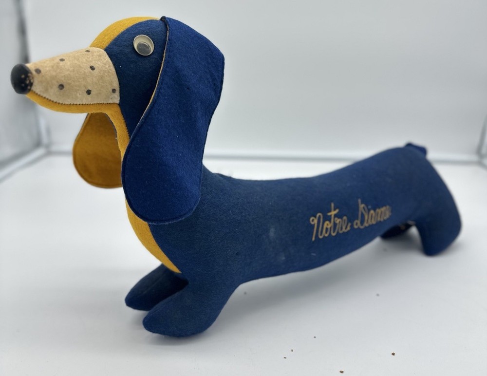Vintage Notre Dame Ames Collegiate Mfg College Mascot Dachshund Dog Chain stitch
