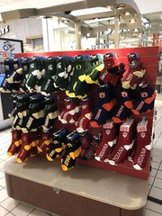 Wholesale Lot of 1,573 pairs of Licenced half ankle Team Socks NFL NBA College