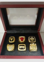 Scottie Pippen – Chicago Bulls Championship 6 Ring Set With Wooden Box