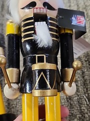 Read – FOCO Pittsburgh Steelers Wood Nutcracker, Approx 14 Inches Tall