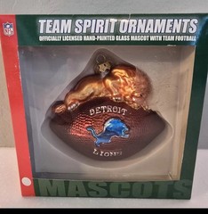 Detroit Lions NFL Team Spirit Ornaments 5″ Hand-Painted Glass Football Vintage