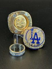 MLB 2025 L. A. Dodgers World Series Ring **Choose Your Player** US SHIPPED