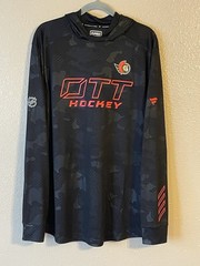 Men’s 2XL NWOT Ottawa Senators Fanatics Authentic Pro Locker Room Camo Hoodie