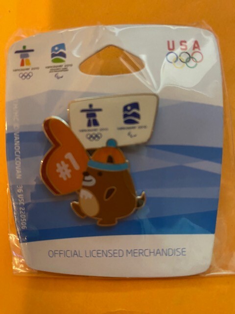 VANCOUVER OLYMPICS PIN MUK MUK THE MARMOT SIDEKICK OF MASCOTS #1 FAN