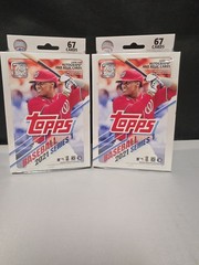Topps Series 1 2021 Baseball Trading Cards Hanger X2 – 67 Cards Per Box