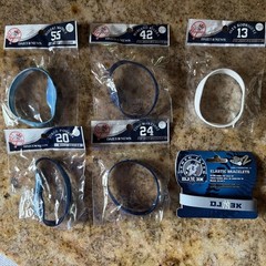 Lot of 6 New York Yankees Rubber/Silicone Wrist Bands Daily News Forever / Turn2