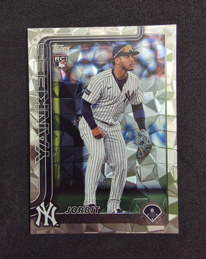 Topps 2025 Update Series Yankees Jorbit Vivas Rookie Card RC #US258