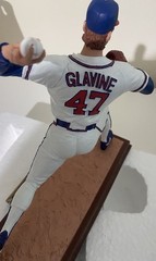Sports Impressions Tom Glavine Signed Limited Edition Statue – Boxed #202/975