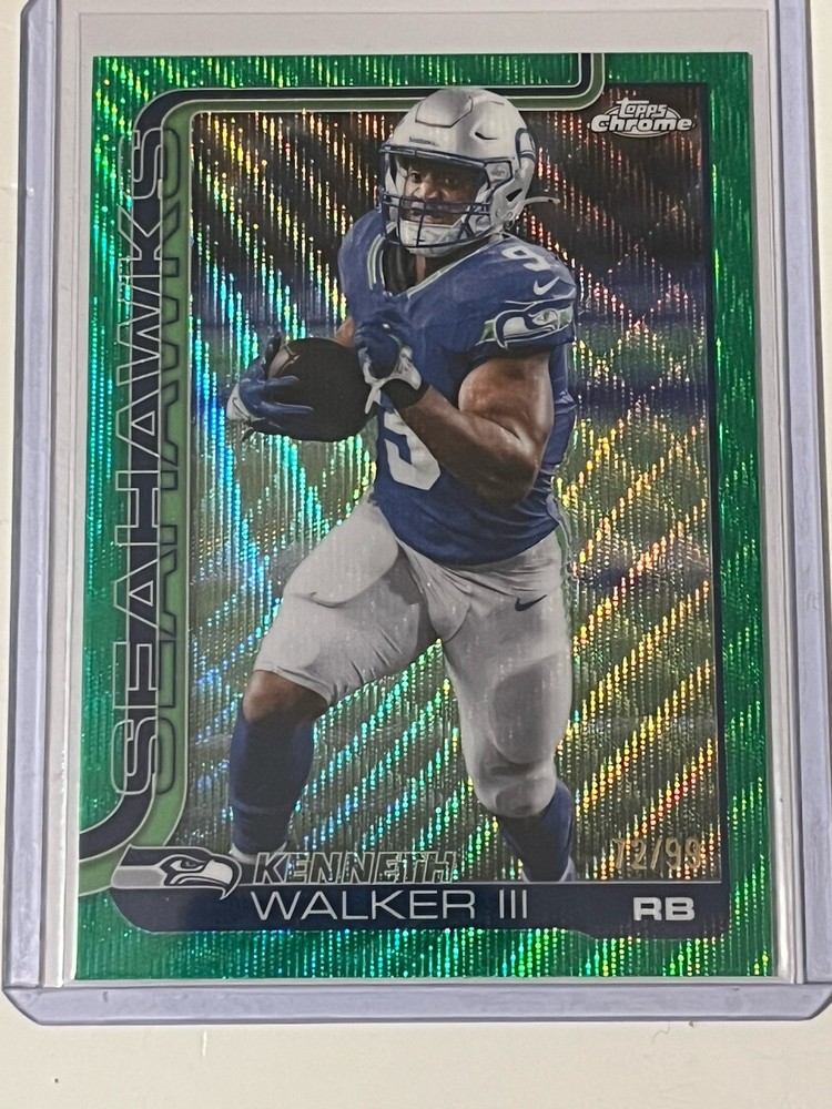 2025 Topps Chrome – Kenneth Walker III #276 Green Wave Refractor /99