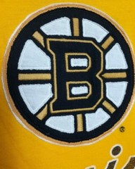 Boston Bruins NHL Hockey ’47 Brand Womens T-Shirt Top L SLIM * Yellow Scoop Neck