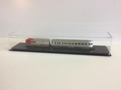 30″ Train Case with low profile base