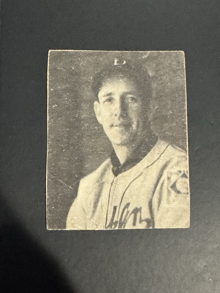 1939 playball Baseball # 95 Whitlow Wyatt Brooklyn Dodgers (Read)