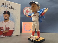 Mookie Betts Boston Red Sox MLB 2018 SGA Bobblehead NIB Splash Bobble