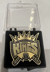 NBA SACRAMENTO KINGS BASKETBALL TEAM LAPEL PIN IN CASE LIMITED EDITION OF 500